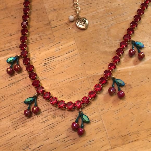 Betsey Johnson Gold Tone Red Crystal Tennis Necklace With Cherry Charms NWT - Picture 6 of 12